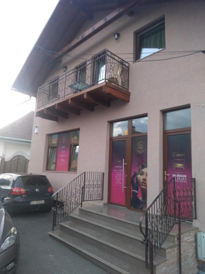 Cazare Regim Hotelier Zărneşti エクステリア 写真