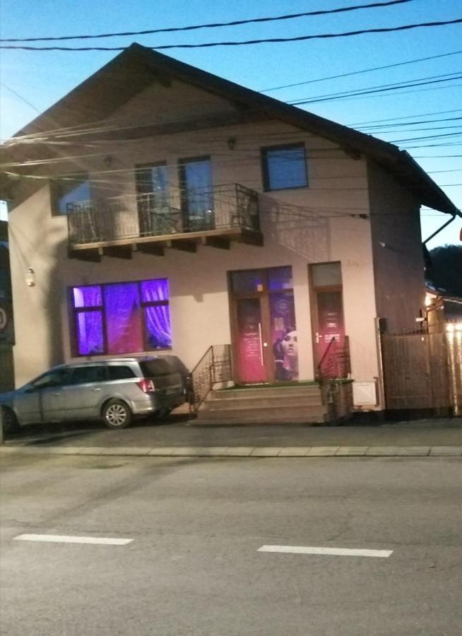 Cazare Regim Hotelier Zărneşti エクステリア 写真